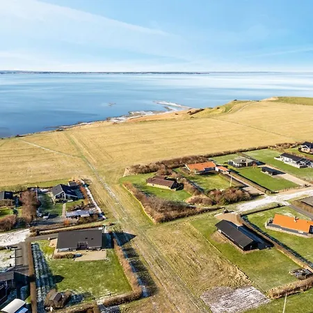 Nikolce - 300m To The Fjord By Interhome *