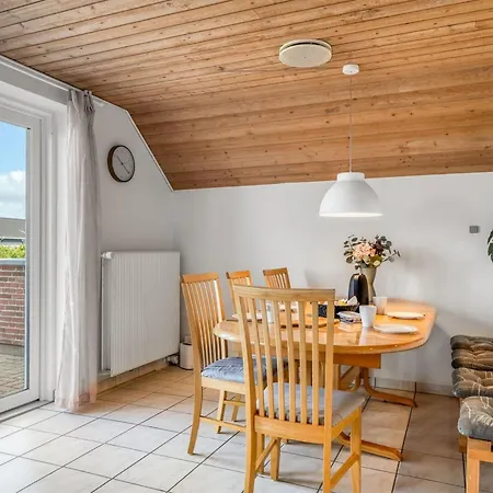 Nikolce - 300m To The Fjord By Interhome